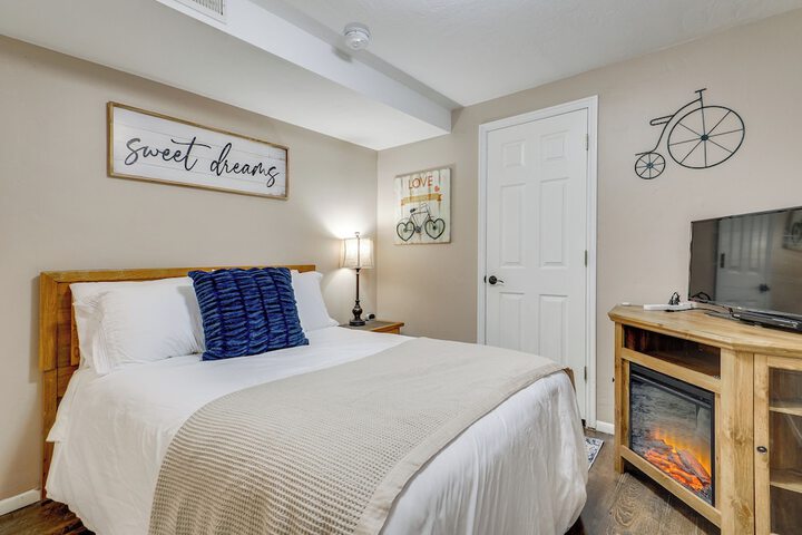 Game Room + Hot Tub: Salt Lake City Area Apt