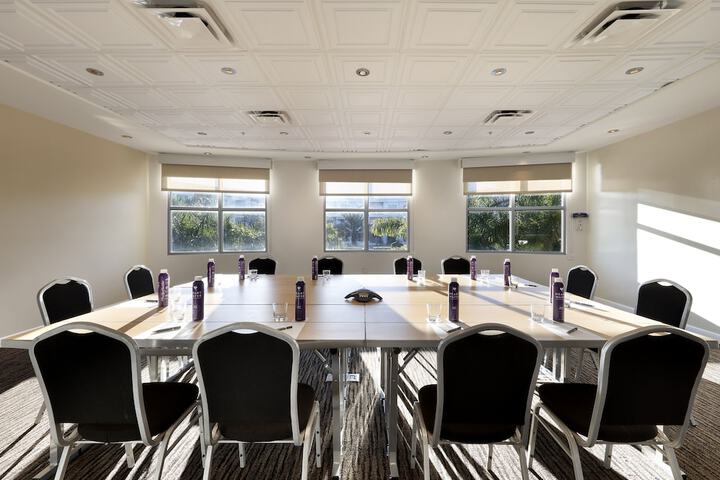 Business Center 171 of 184