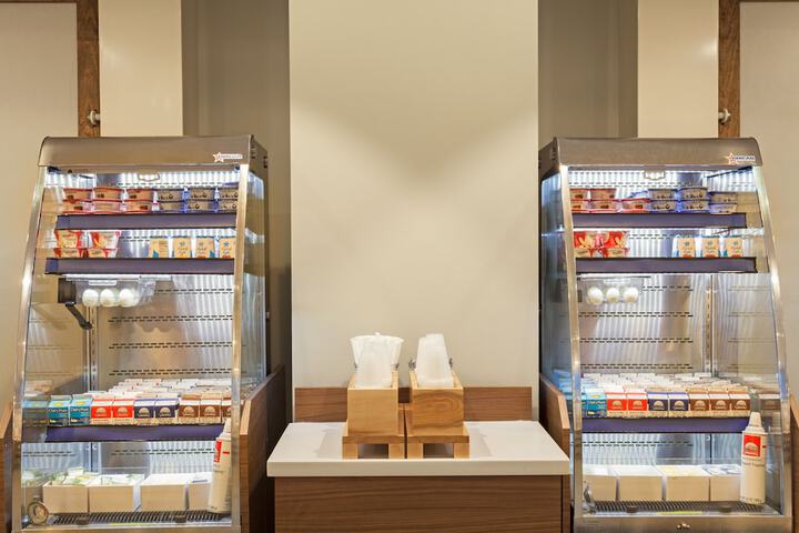 Holiday Inn Express & Suites Panama City Beach - Beachfront by IHG