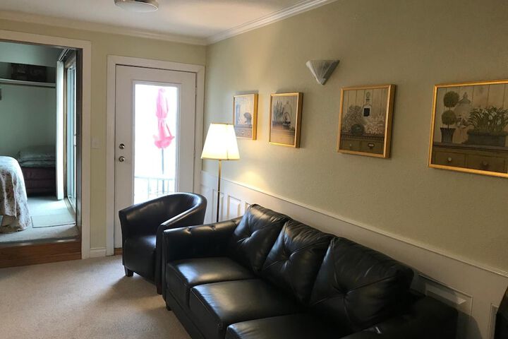Room 51 of 82