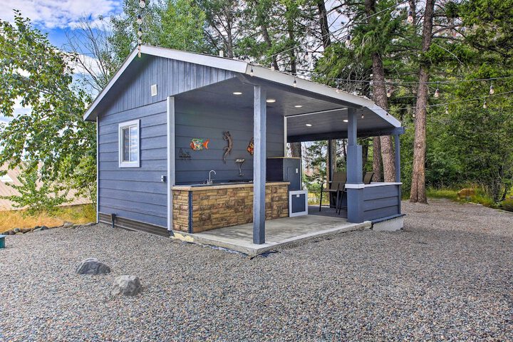 Eureka Tiny Home w / Hot Tub & Community Beach!