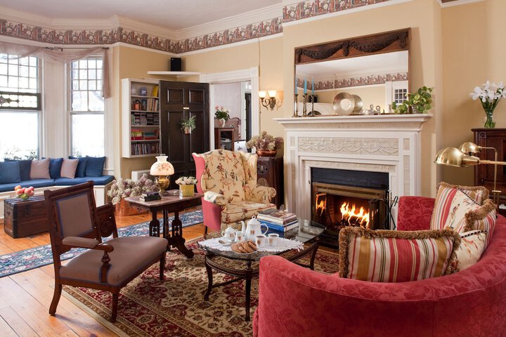 Brook Farm Inn
