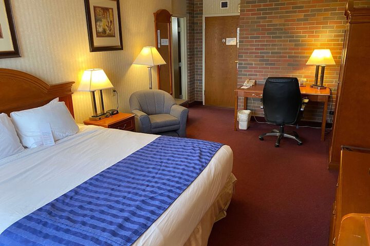 Room 10 of 26