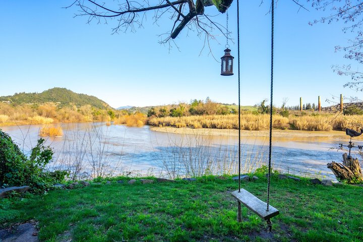 The River Belle Inn