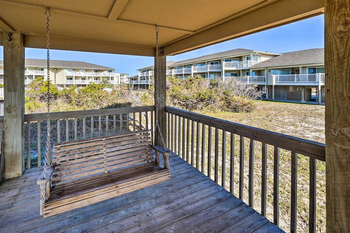 Oak Island Beachfront Condo w / Community Pool