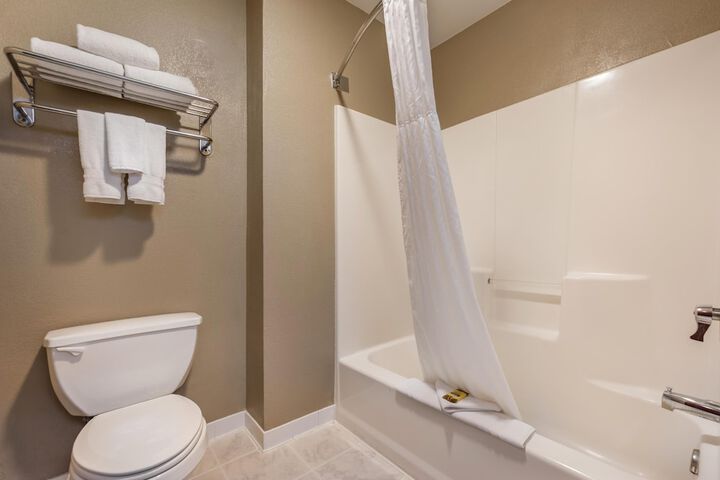 Quality Inn & Suites