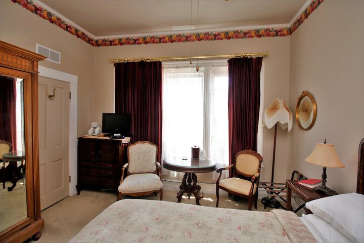 Bradford Place Inn & Gardens