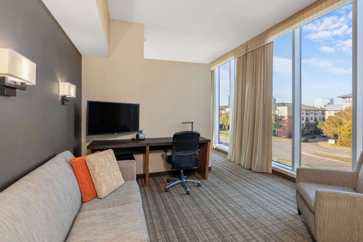 Cambria Hotel Plano Frisco