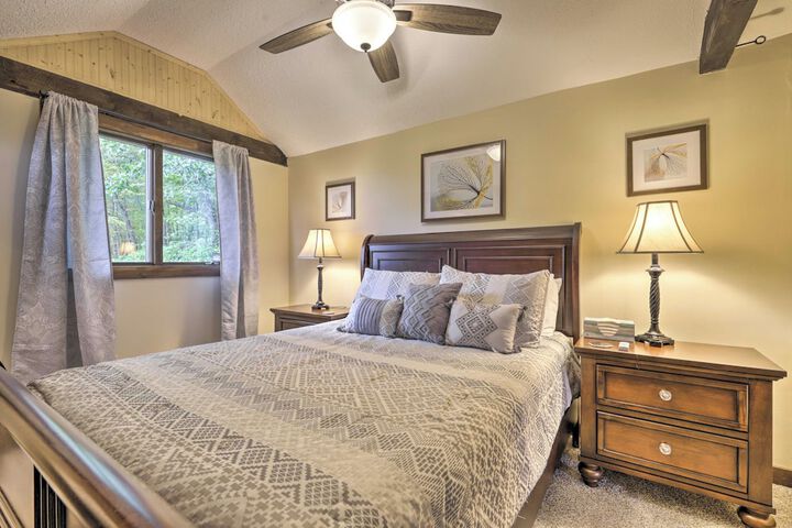 Private Guest House w / Deck + Spectacular Views!