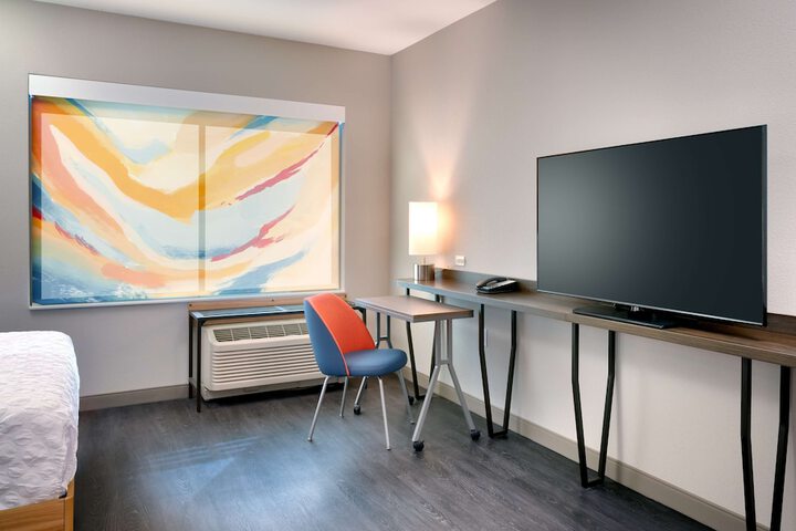 Room 32 of 45