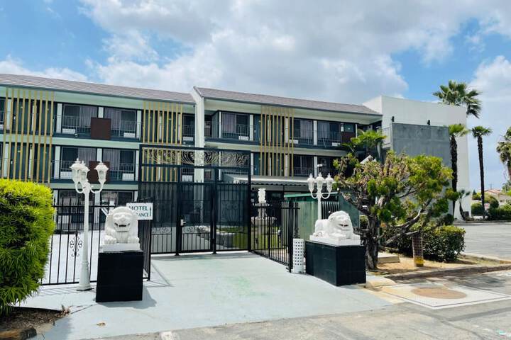 Hotel 3 of 25