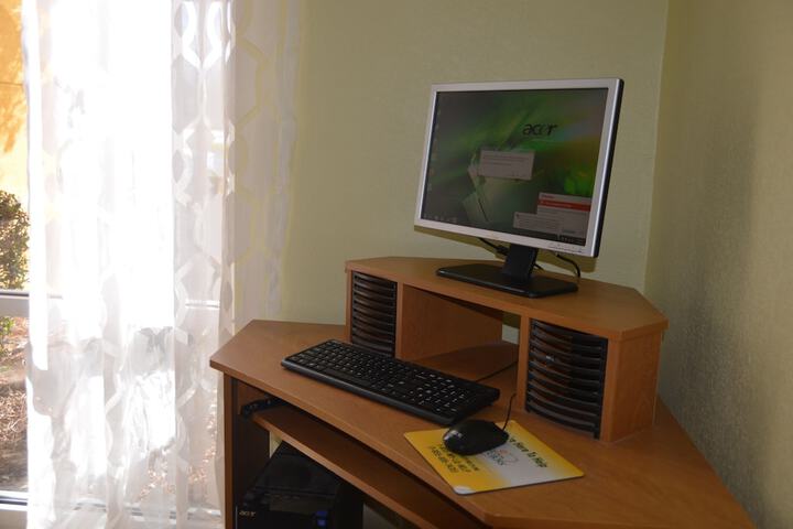 Business Center 24 of 24