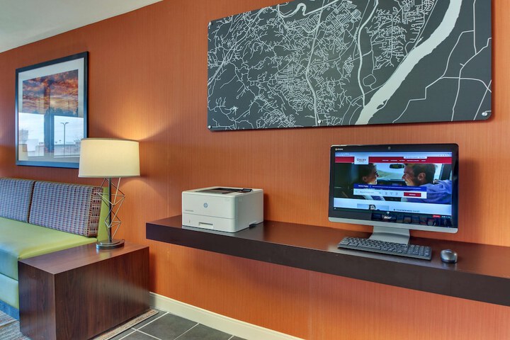 Business Center 49 of 49