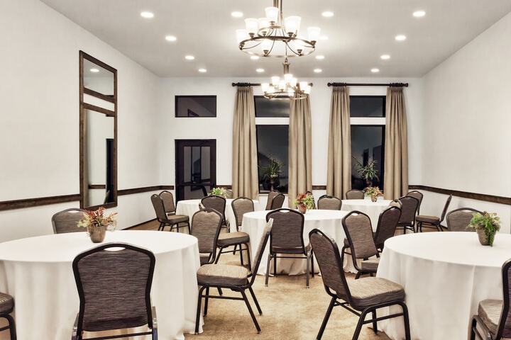 Hawthorn Extended Stay by Wyndham Rome