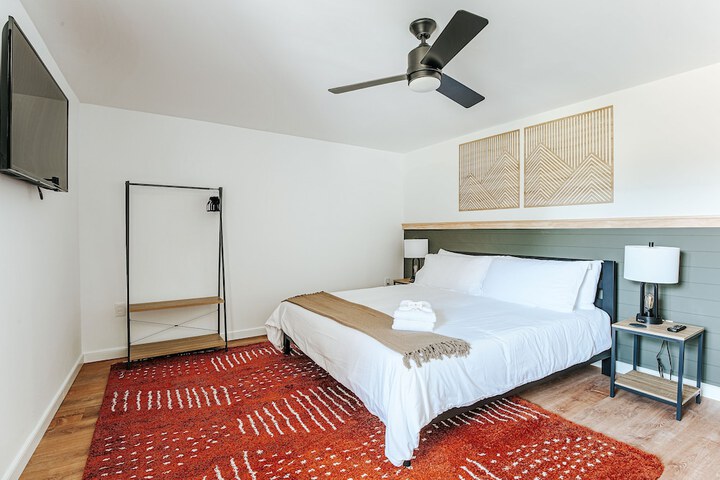 Room 23 of 52