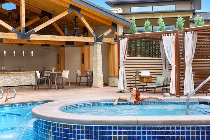Garden of the Gods Resort and Club