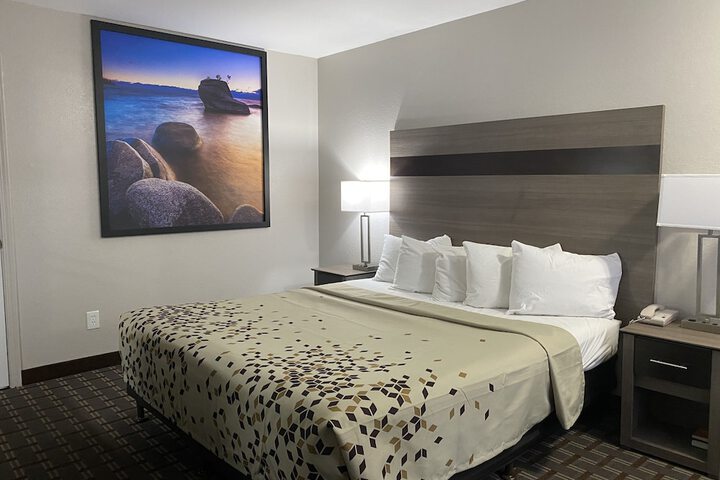 Room 14 of 30