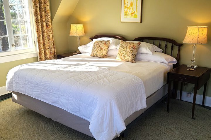 Room 27 of 37