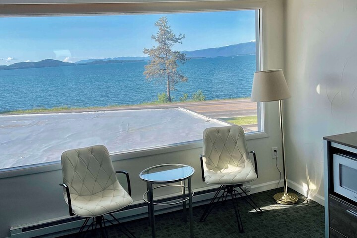 Room 43 of 60