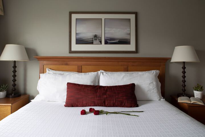 Rivertide Suites Hotel