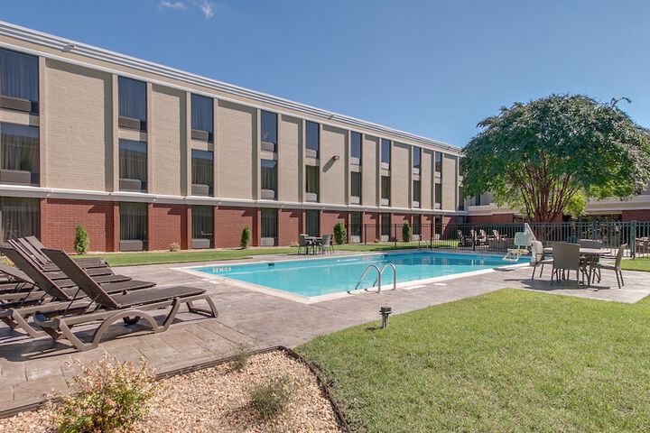 Pool 8 of 30