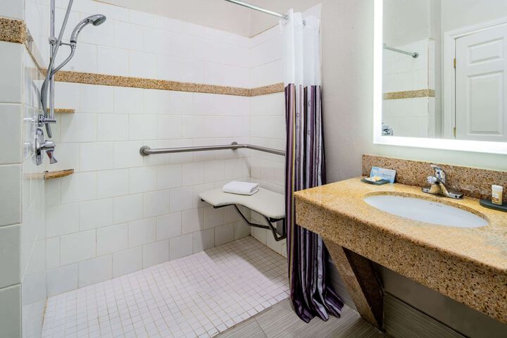 Room 15 of 29