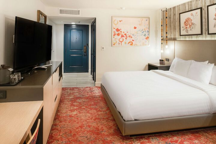 Room 78 of 118