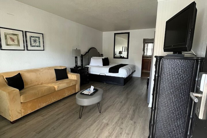 Room 58 of 170