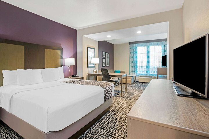 Room 10 of 31