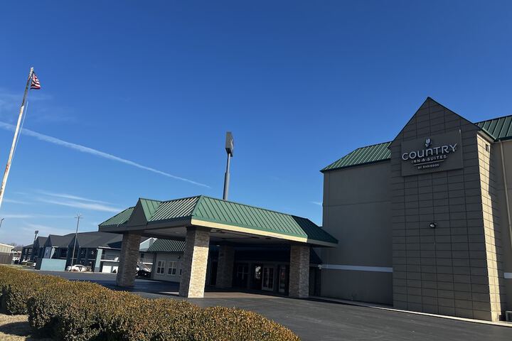 Country Inn & Suites by Radisson Clarksville, TN