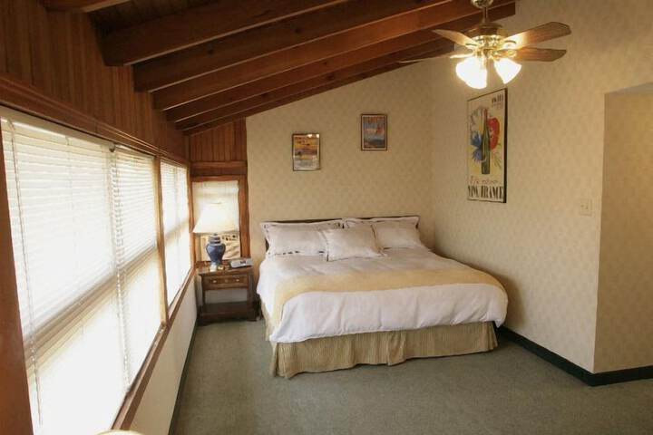 Room 32 of 68