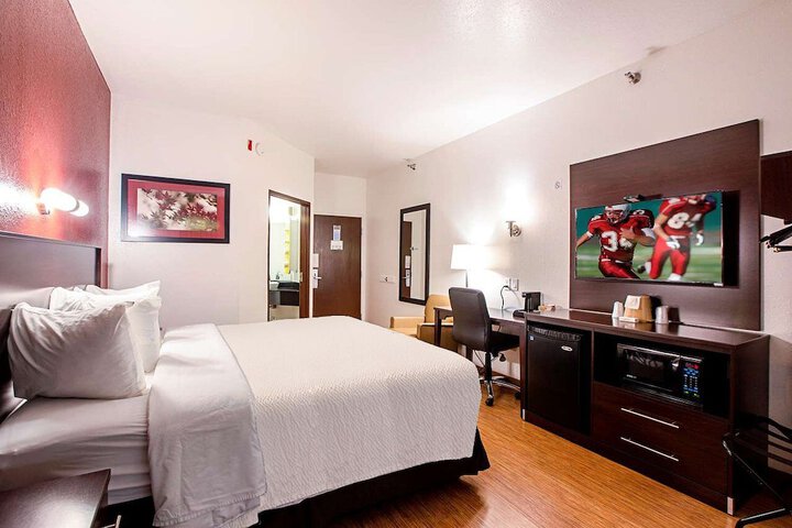Room 13 of 30