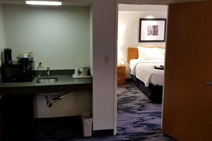 Room 20 of 37