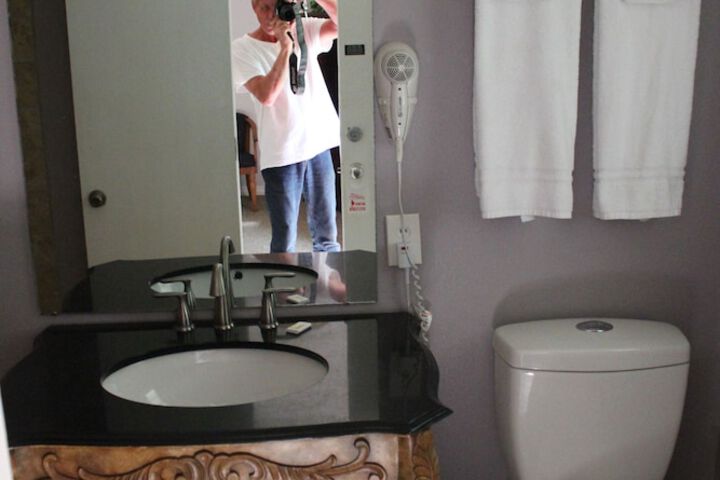 Room 128 of 219