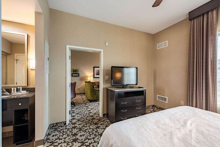 Homewood Suites by Hilton Oxnard / Camarillo