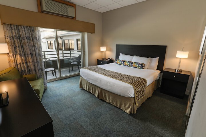 Room 46 of 112