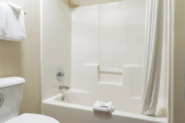 Room 33 of 112