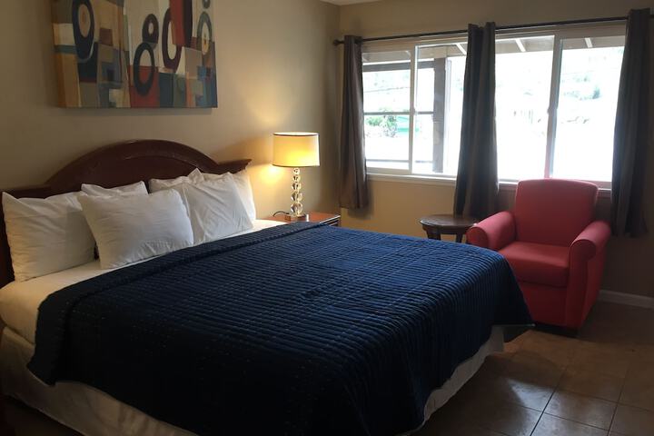 Holiday Lodge