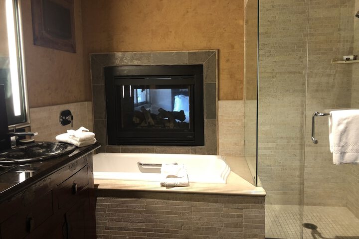 Room 14 of 26