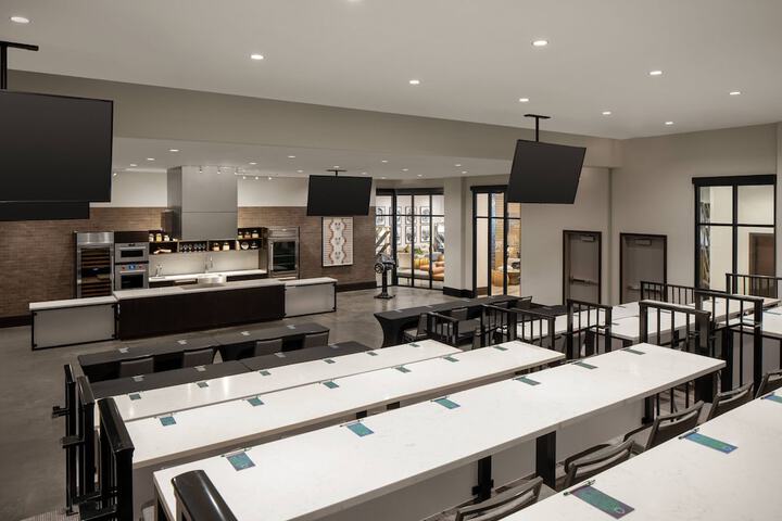 Luminary Hotel & Co. Autograph Collection