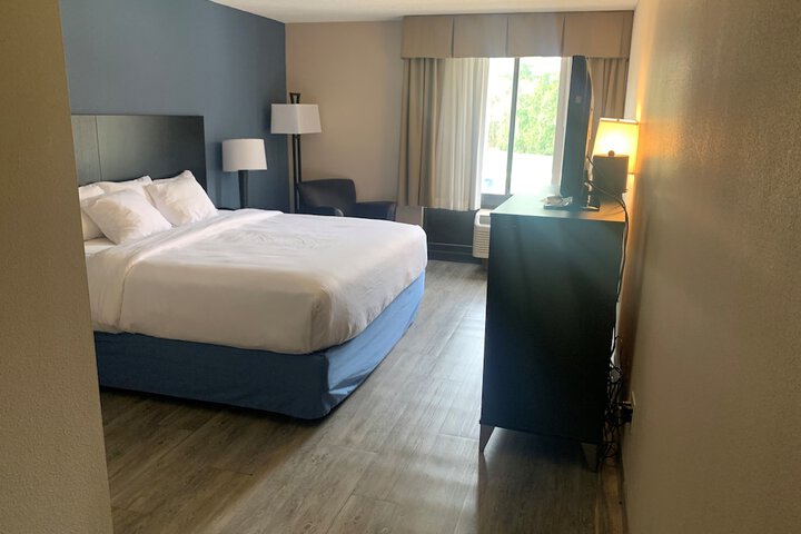 Room 16 of 48
