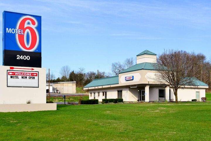 Motel 6 Pulaski TN