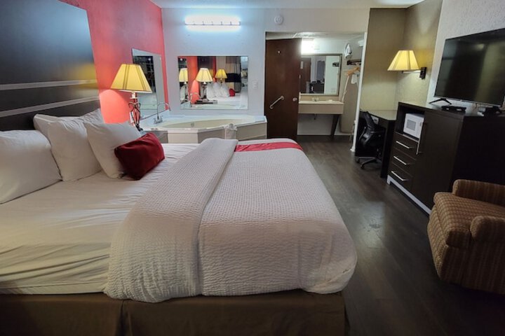 Ramada by Wyndham Mountain Home