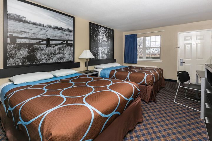 Room 13 of 30