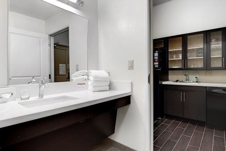 Room 41 of 54