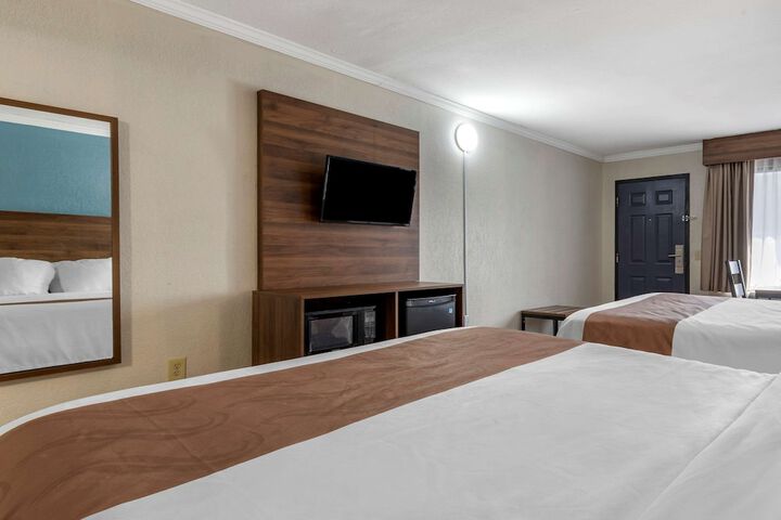 Room 18 of 48