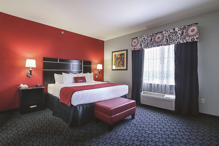 La Quinta Inn & Suites by Wyndham Dallas - Hutchins