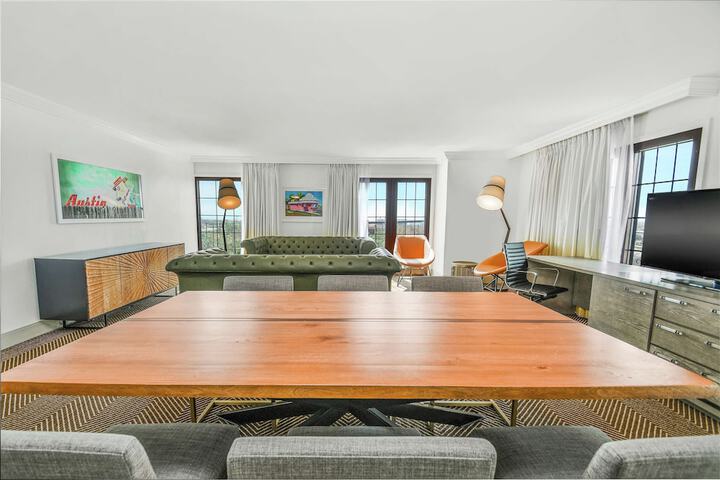 Room 29 of 49