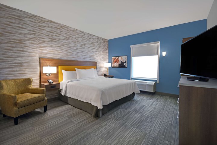 Room 33 of 53