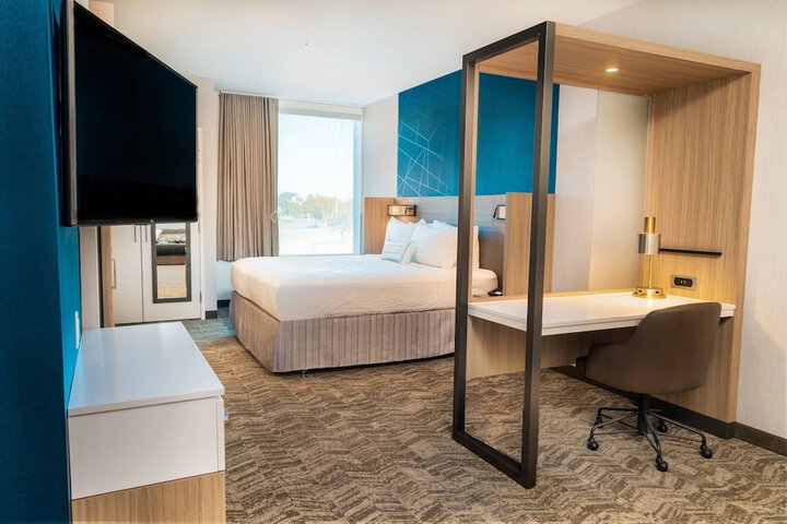 Room 15 of 34
